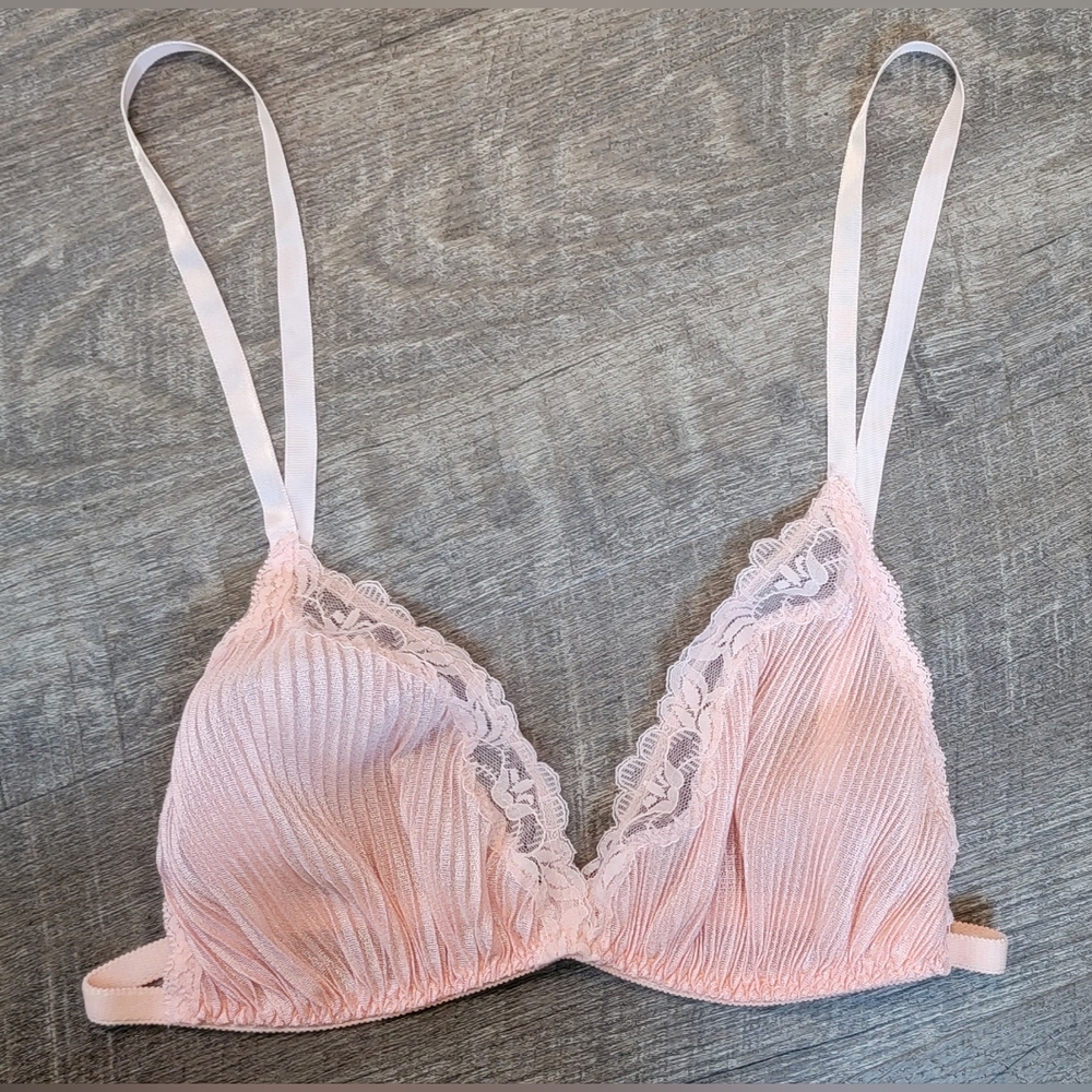 70's Vintage Lace Trimed Crepe Bralette Womens 36B Pink Peach Semi Sheer EUC - Picture 5 of 9